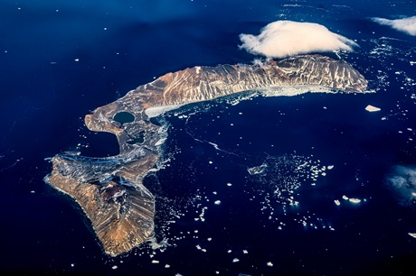 Many islands are scattered around continental Antarctica.